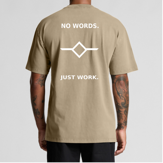 UNISEX SVGE PUMP COVER TEE